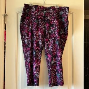 Lane Bryant “Livi” calf length athletic pant